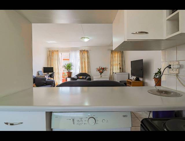 2 BEDROOM APARTMENT FOR SALE IN MEYERSDAL